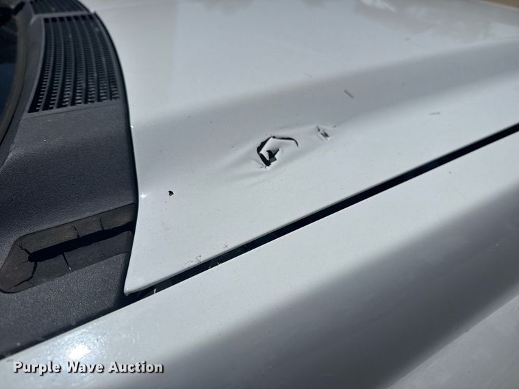 image for item EG8126 2010 Chevrolet Silverado Hybrid Crew Cab pickup truck