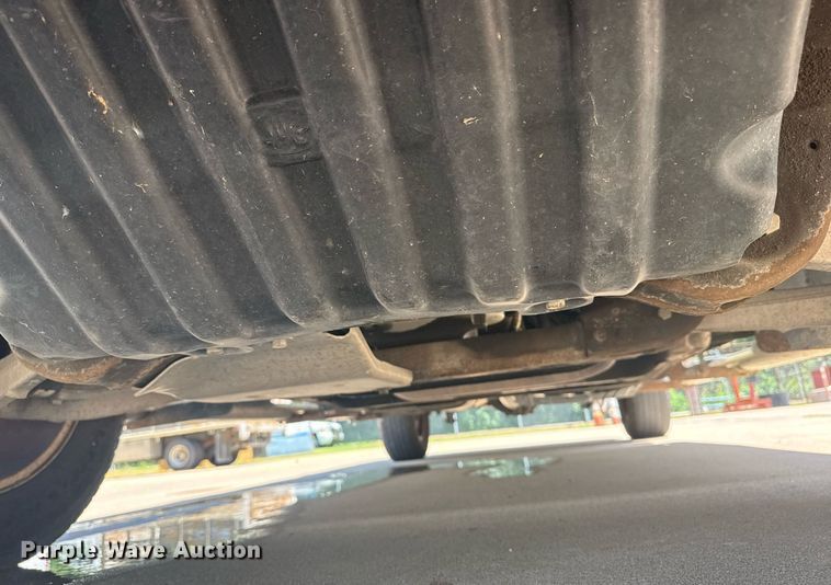 image for item EG8126 2010 Chevrolet Silverado Hybrid Crew Cab pickup truck