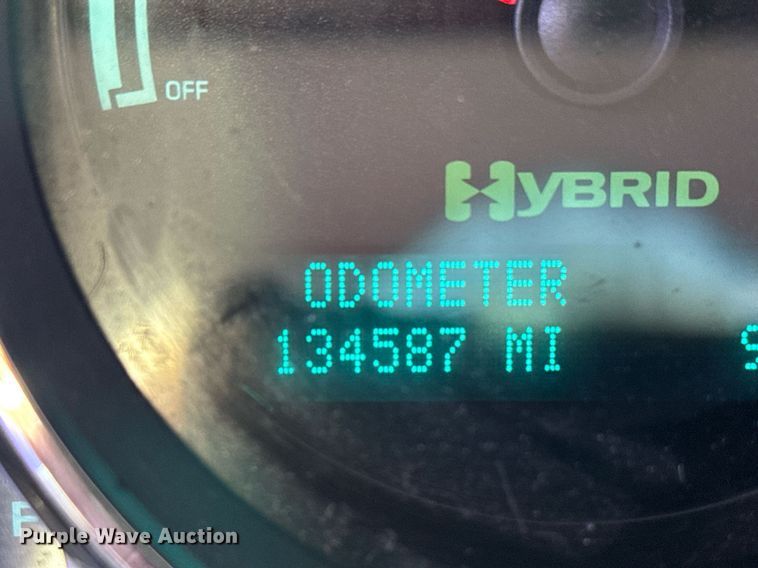 image for item EG8126 2010 Chevrolet Silverado Hybrid Crew Cab pickup truck