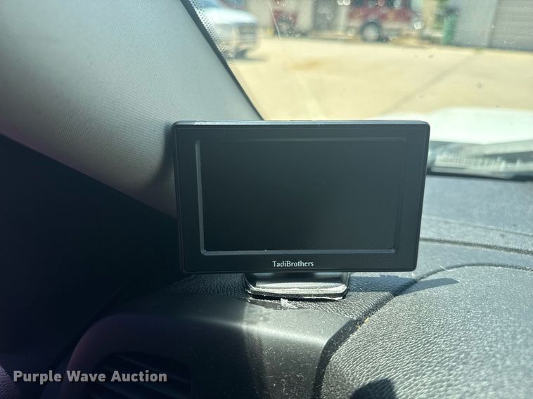 image for item EG8126 2010 Chevrolet Silverado Hybrid Crew Cab pickup truck