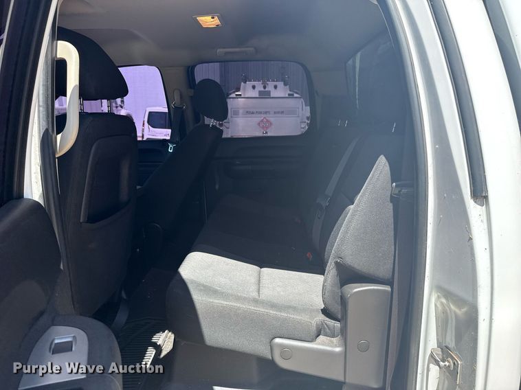 image for item EG8126 2010 Chevrolet Silverado Hybrid Crew Cab pickup truck