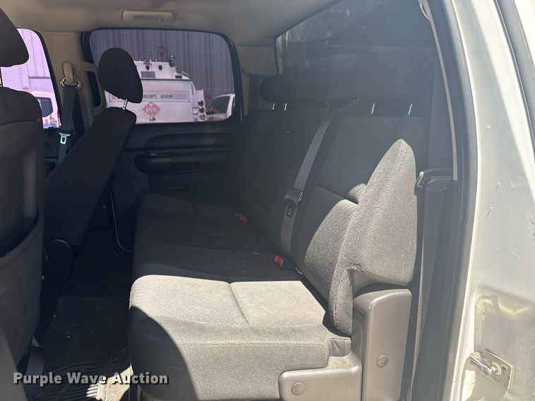 image for item EG8126 2010 Chevrolet Silverado Hybrid Crew Cab pickup truck