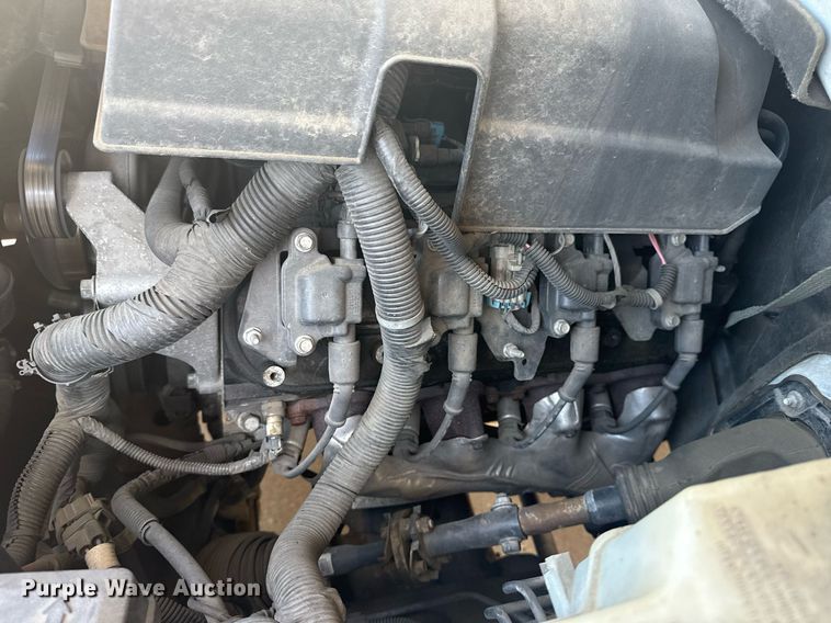 image for item EG8126 2010 Chevrolet Silverado Hybrid Crew Cab pickup truck