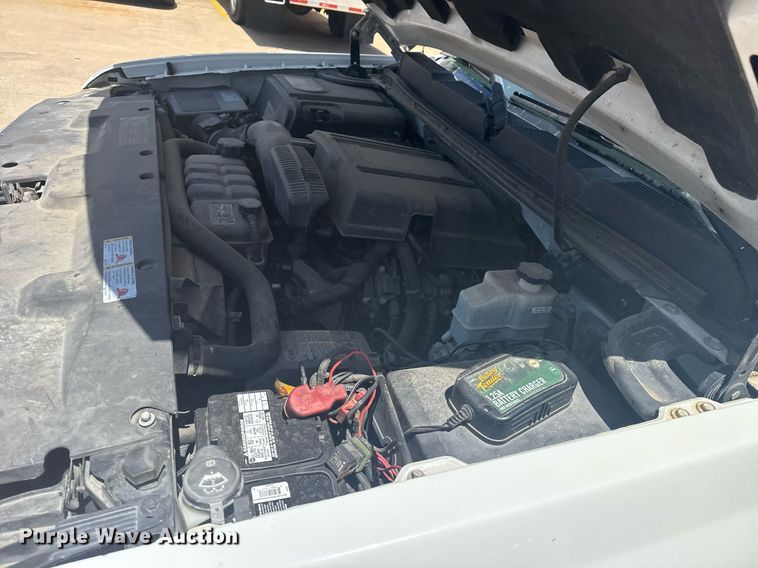 image for item EG8126 2010 Chevrolet Silverado Hybrid Crew Cab pickup truck