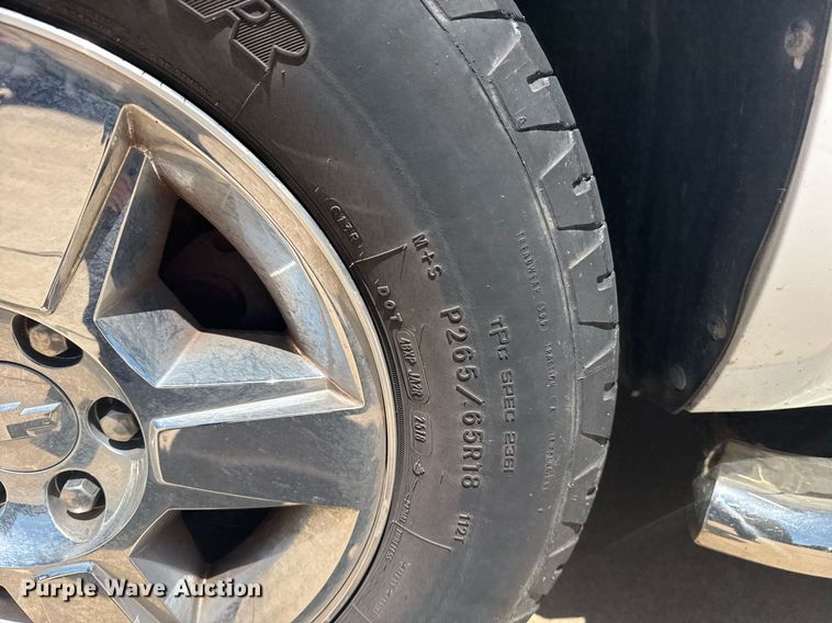 image for item EG8126 2010 Chevrolet Silverado Hybrid Crew Cab pickup truck