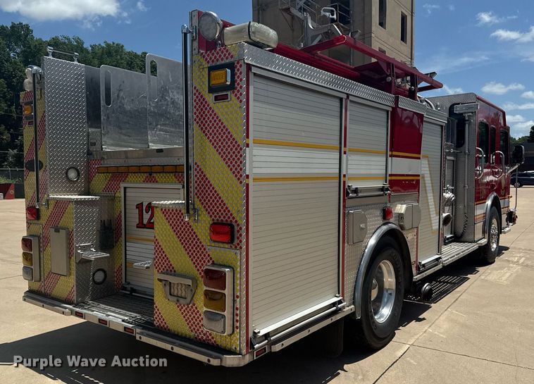 image for item EG8127 2001 Spartan Gladiator pumper fire truck