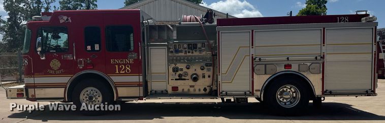 image for item EG8127 2001 Spartan Gladiator pumper fire truck