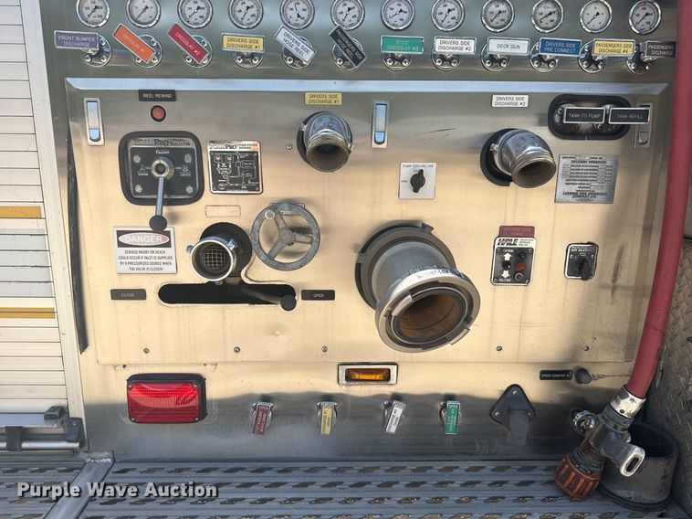 image for item EG8127 2001 Spartan Gladiator pumper fire truck