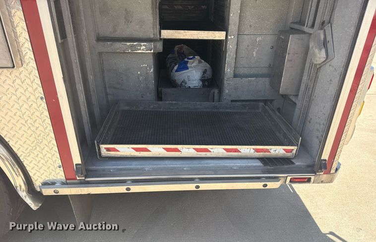 image for item EG8127 2001 Spartan Gladiator pumper fire truck