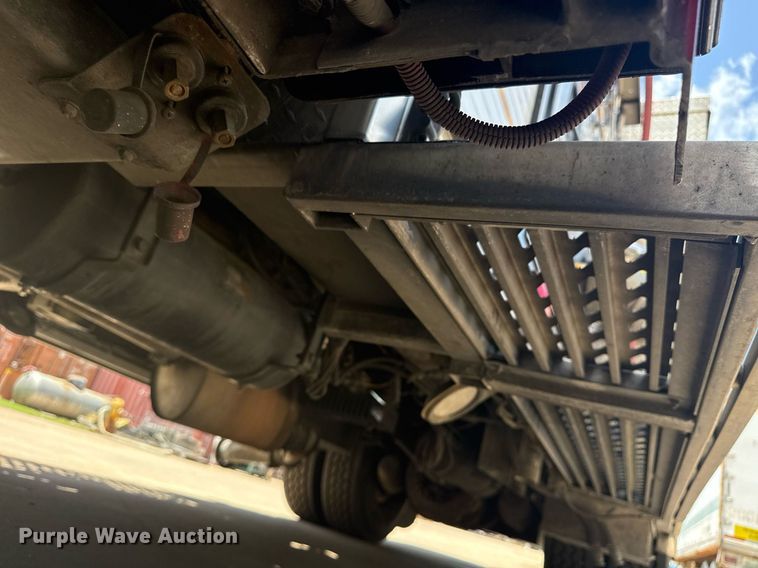 image for item EG8127 2001 Spartan Gladiator pumper fire truck