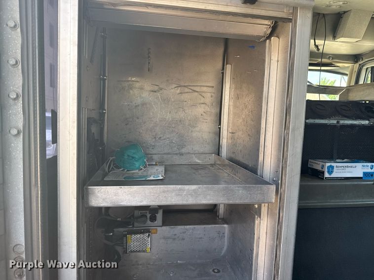 image for item EG8127 2001 Spartan Gladiator pumper fire truck