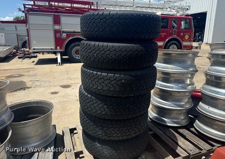 image for item EG8128 Approximately 39 wheels