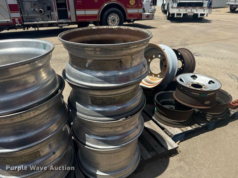 image for item EG8128 Approximately 39 wheels