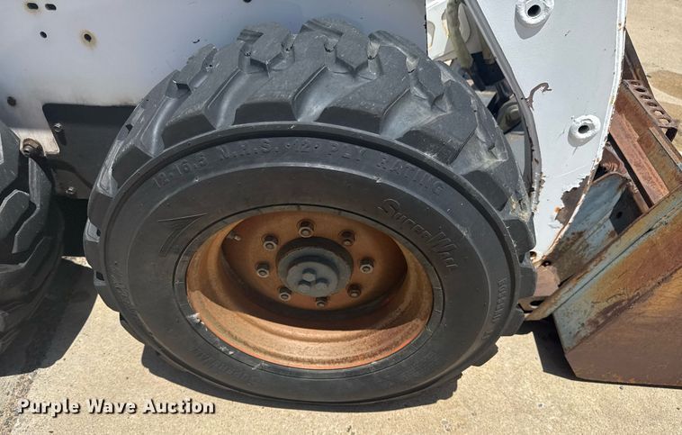 image for item EG8129 1994 Bobcat 853 MACH skid steer loader