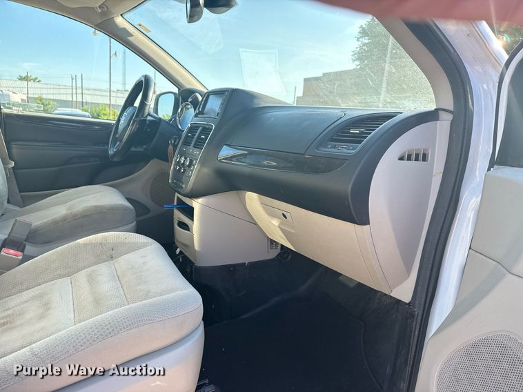 image for item EG8133 2019 Dodge Grand Caravan handicap accessible van