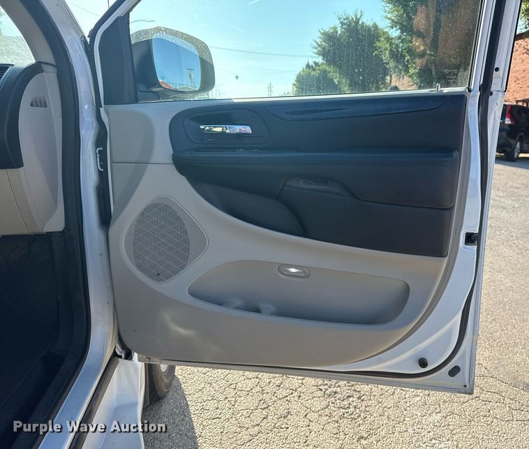 image for item EG8133 2019 Dodge Grand Caravan handicap accessible van