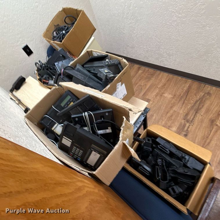 image for item EJ4714 Police equipment