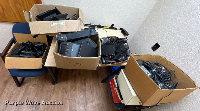 image for item EJ4714 Police equipment