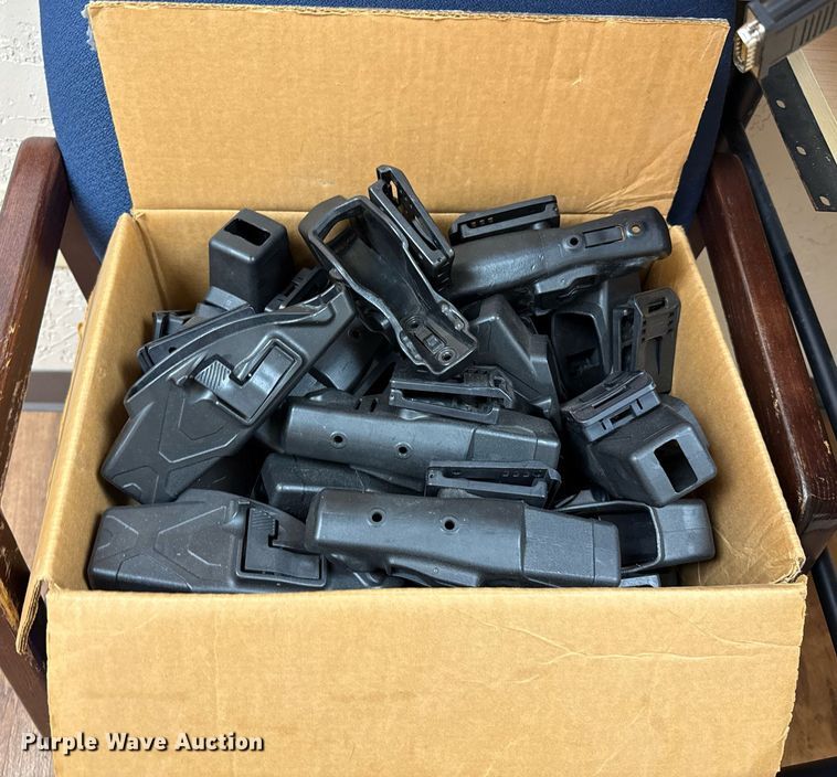 image for item EJ4714 Police equipment