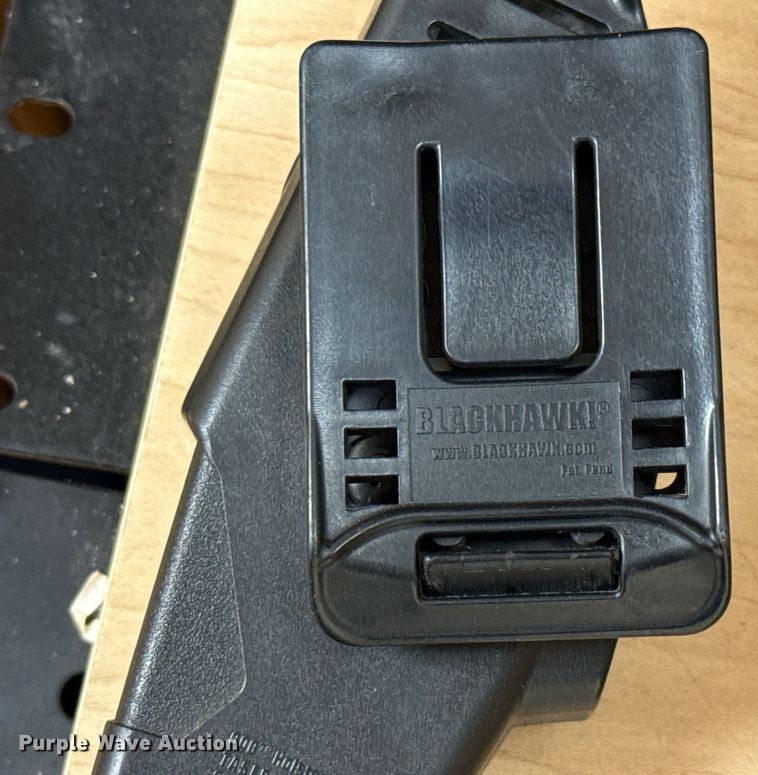 image for item EJ4714 Police equipment