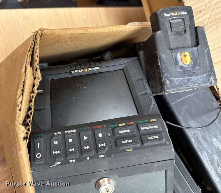 image for item EJ4714 Police equipment