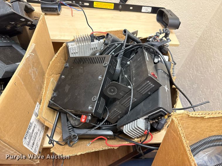 image for item EJ4714 Police equipment