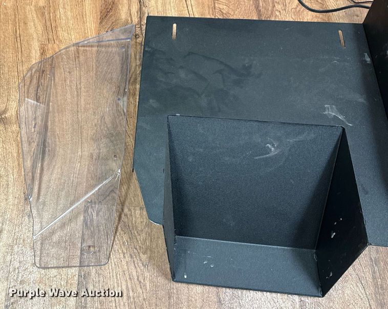 image for item EJ4714 Police equipment