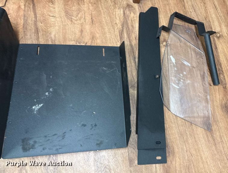 image for item EJ4714 Police equipment