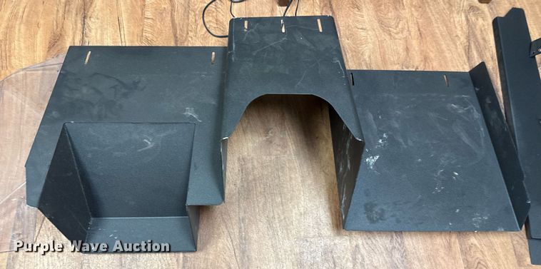 image for item EJ4714 Police equipment