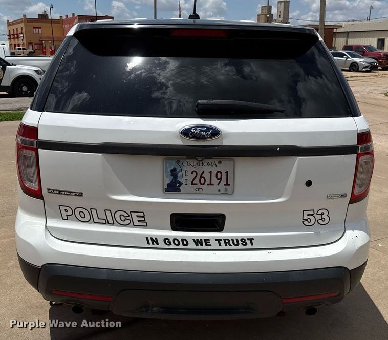 image for item EJ4716 2015 Ford Explorer Police SUV