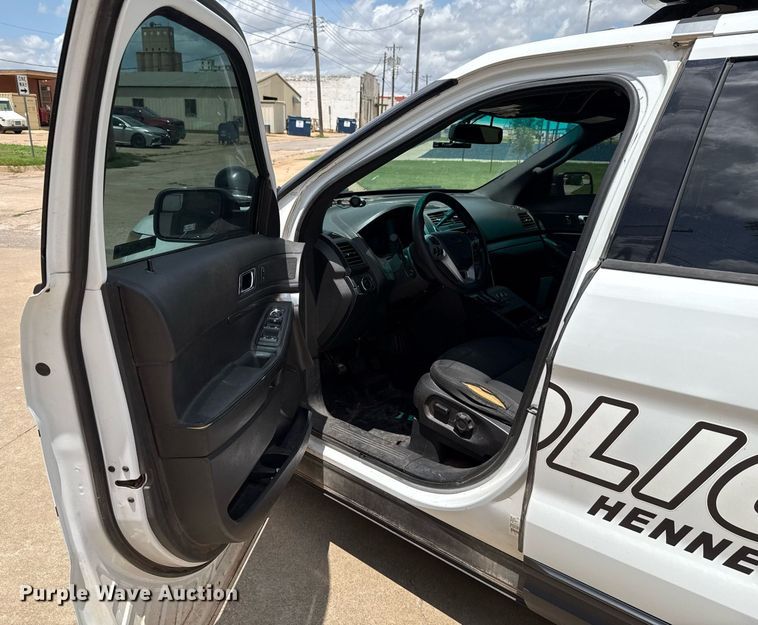 image for item EJ4716 2015 Ford Explorer Police SUV