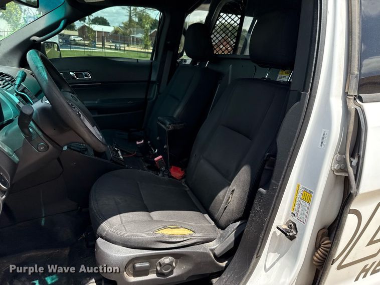 image for item EJ4716 2015 Ford Explorer Police SUV