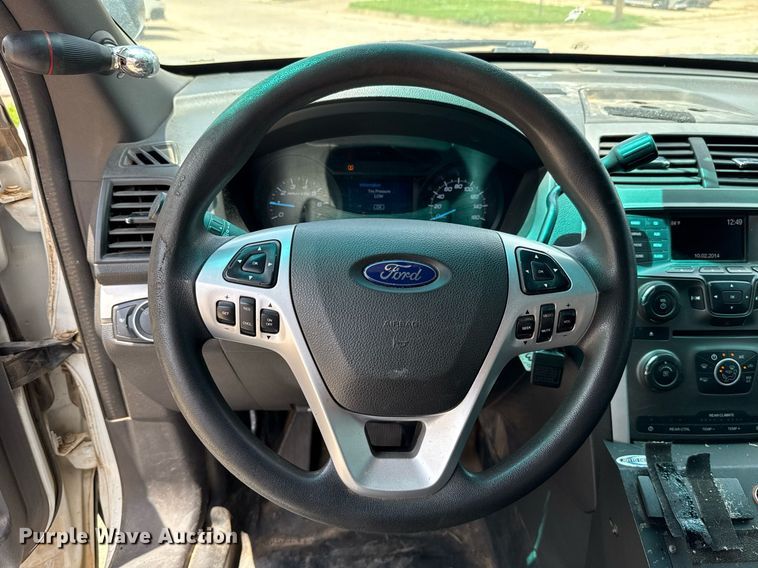 image for item EJ4716 2015 Ford Explorer Police SUV