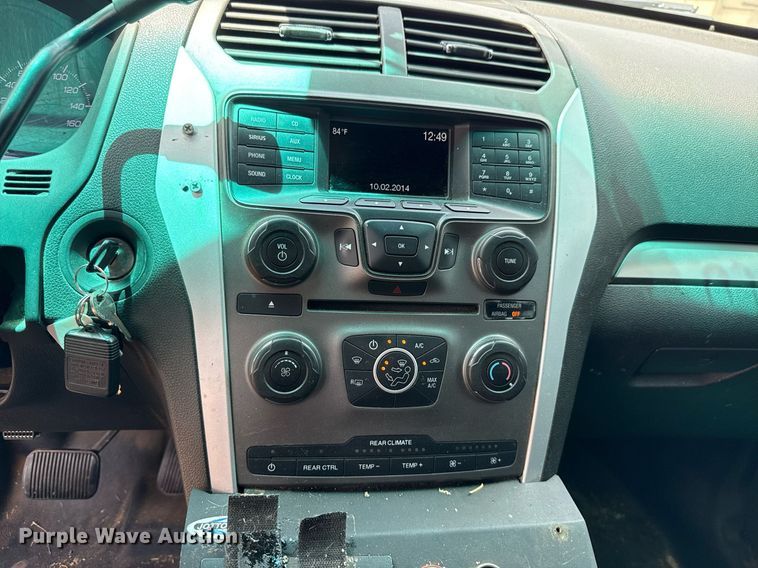 image for item EJ4716 2015 Ford Explorer Police SUV