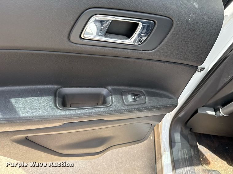 image for item EJ4716 2015 Ford Explorer Police SUV