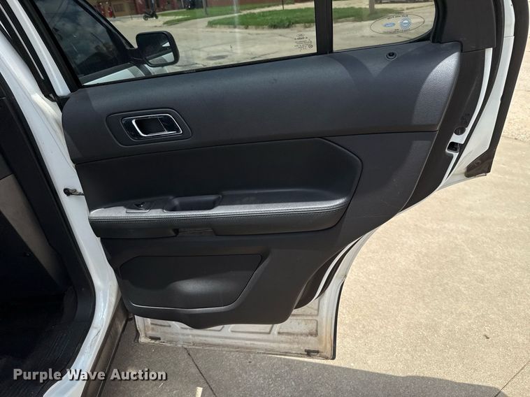 image for item EJ4716 2015 Ford Explorer Police SUV