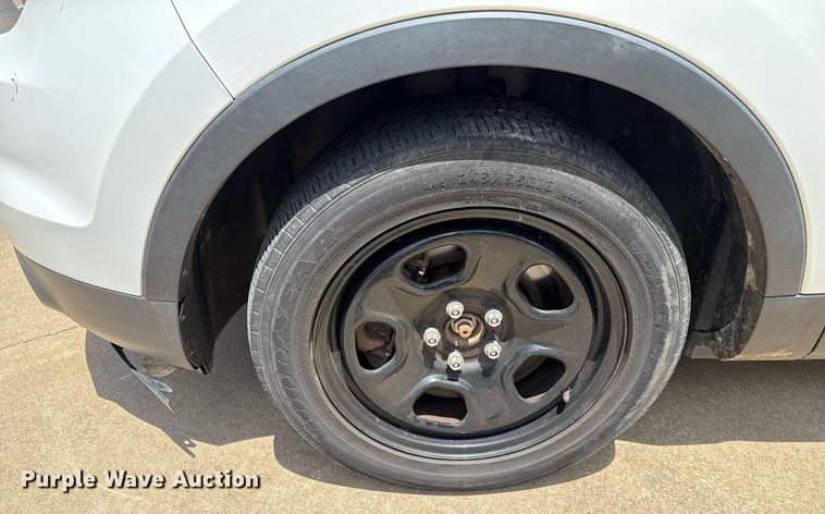 image for item EJ4716 2015 Ford Explorer Police SUV