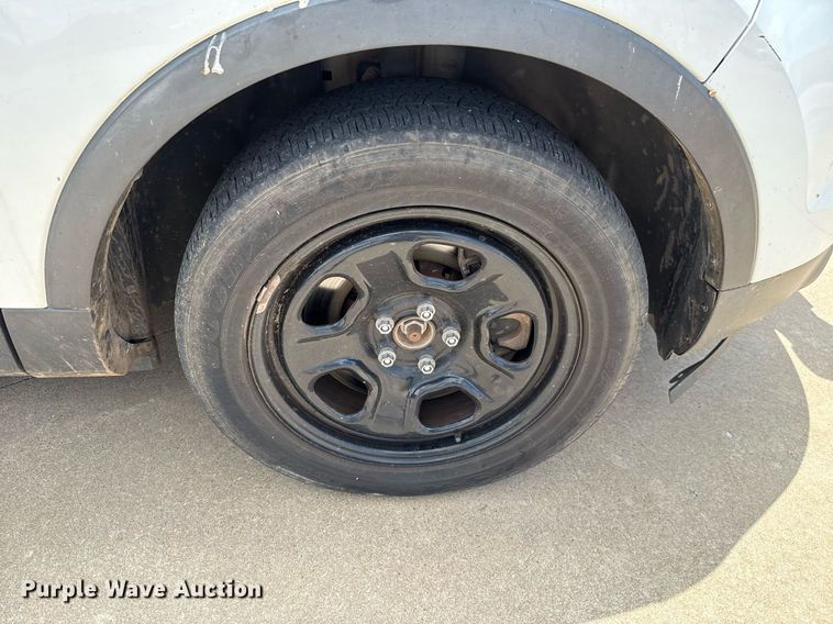 image for item EJ4716 2015 Ford Explorer Police SUV