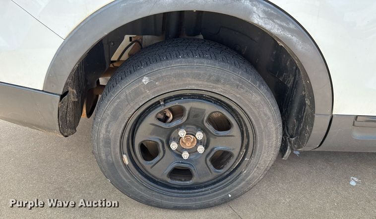 image for item EJ4716 2015 Ford Explorer Police SUV