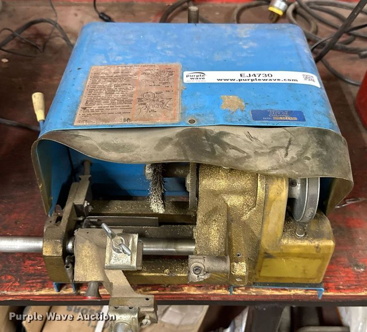 image for item EJ4730 Curtis key cutting machine