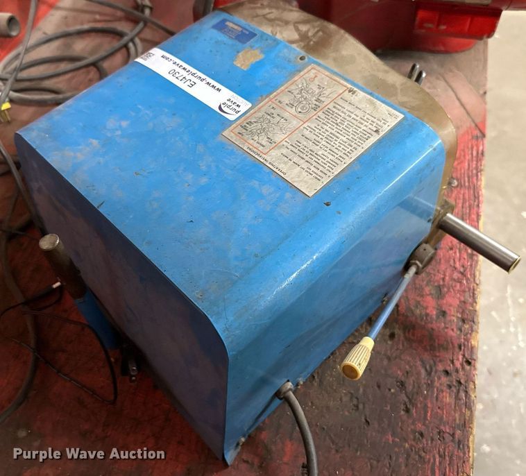 image for item EJ4730 Curtis key cutting machine