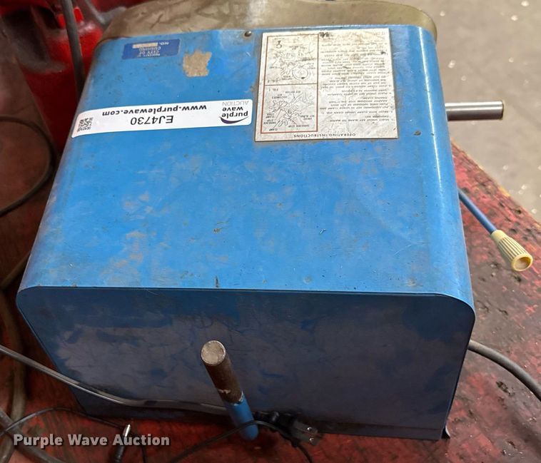 image for item EJ4730 Curtis key cutting machine