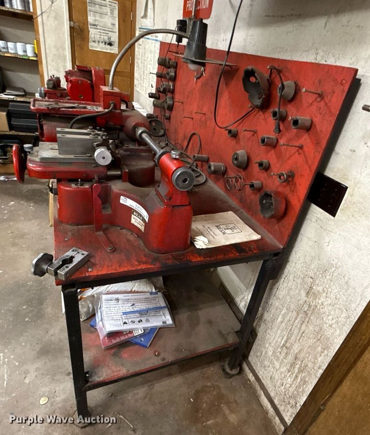 image for item EJ4731 Bear service equipment