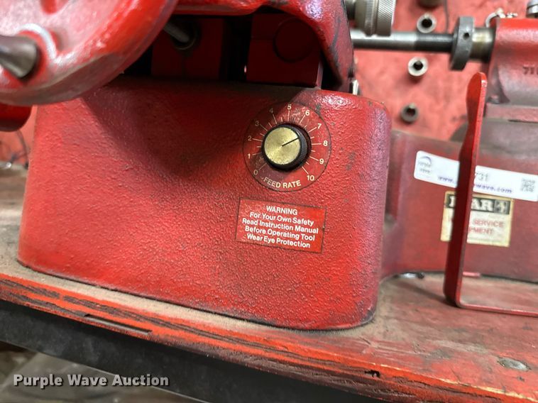 image for item EJ4731 Bear service equipment