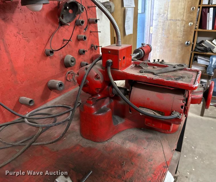 image for item EJ4731 Bear service equipment