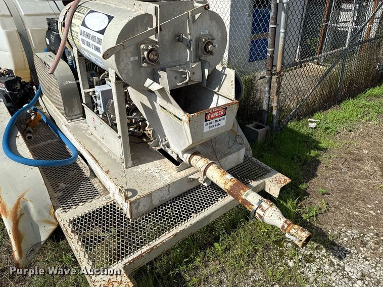 image for item EJ4733 Strong SprayMate concrete mixer