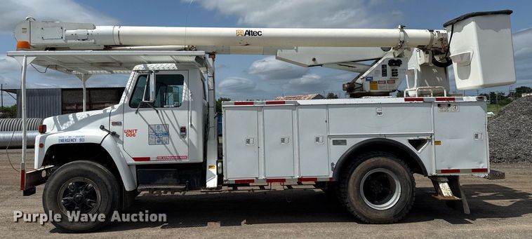 image for item EJ4734 1987 International 1754 bucket truck