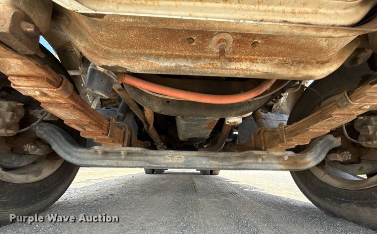 image for item EJ4734 1987 International 1754 bucket truck