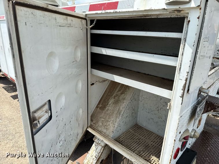 image for item EJ4734 1987 International 1754 bucket truck