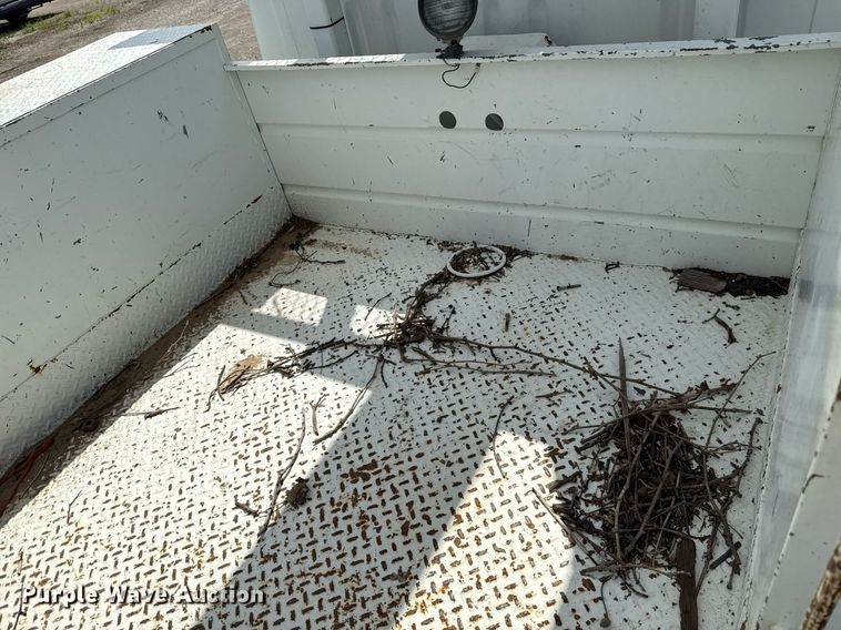 image for item EJ4734 1987 International 1754 bucket truck